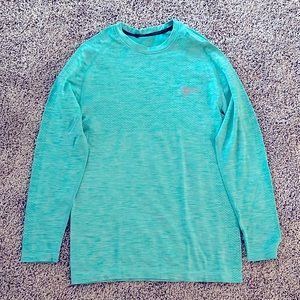 Phsiq Apparel Long Sleeve Size Large